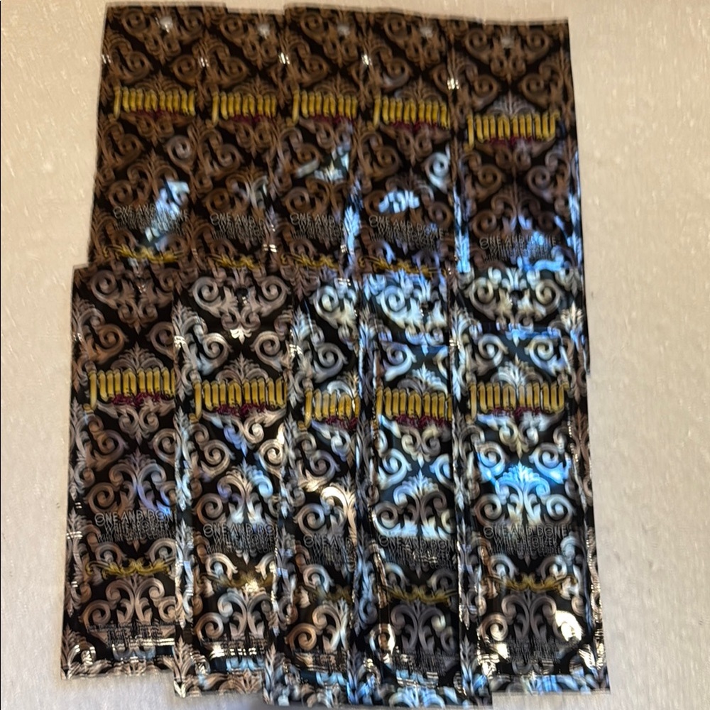 Jumanji Black and Gold Sachets